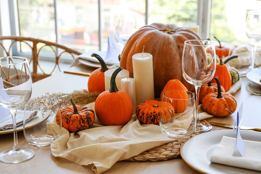 Der Zauber von Halloween schwebt durch die Luft