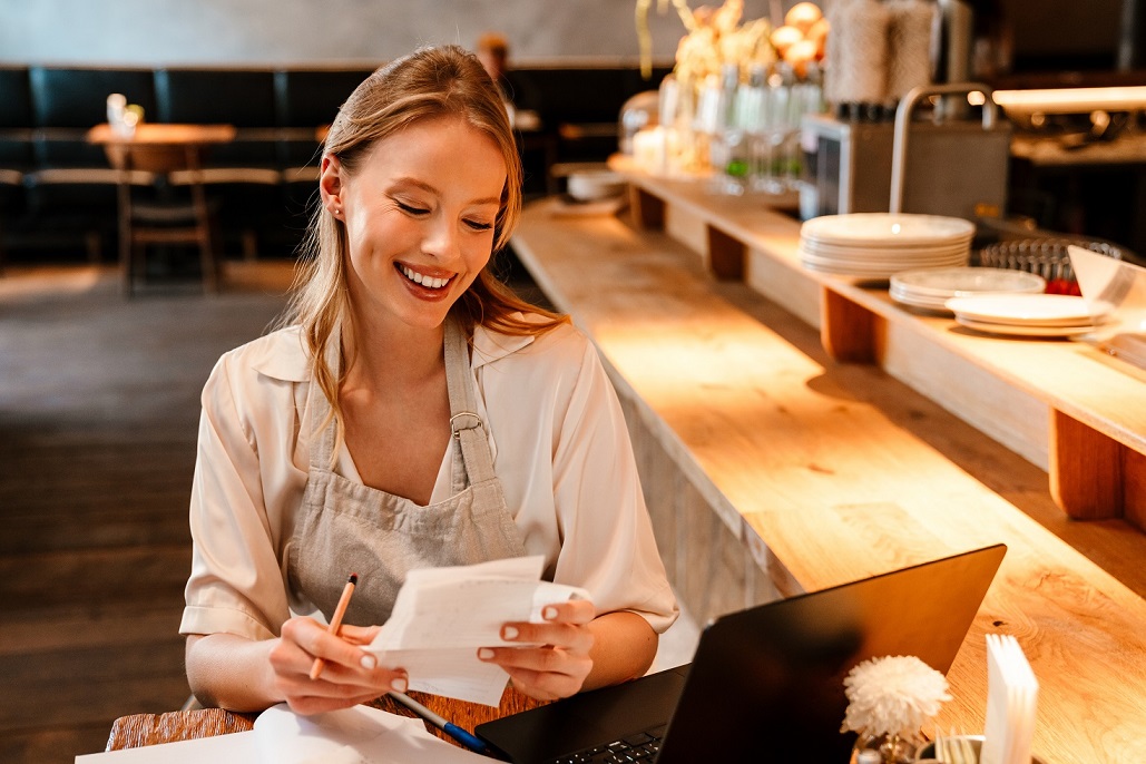 Digital Nomade - Remote Worker im Restaurant AM Kasinopark 2023 - Kreis Osnabrück